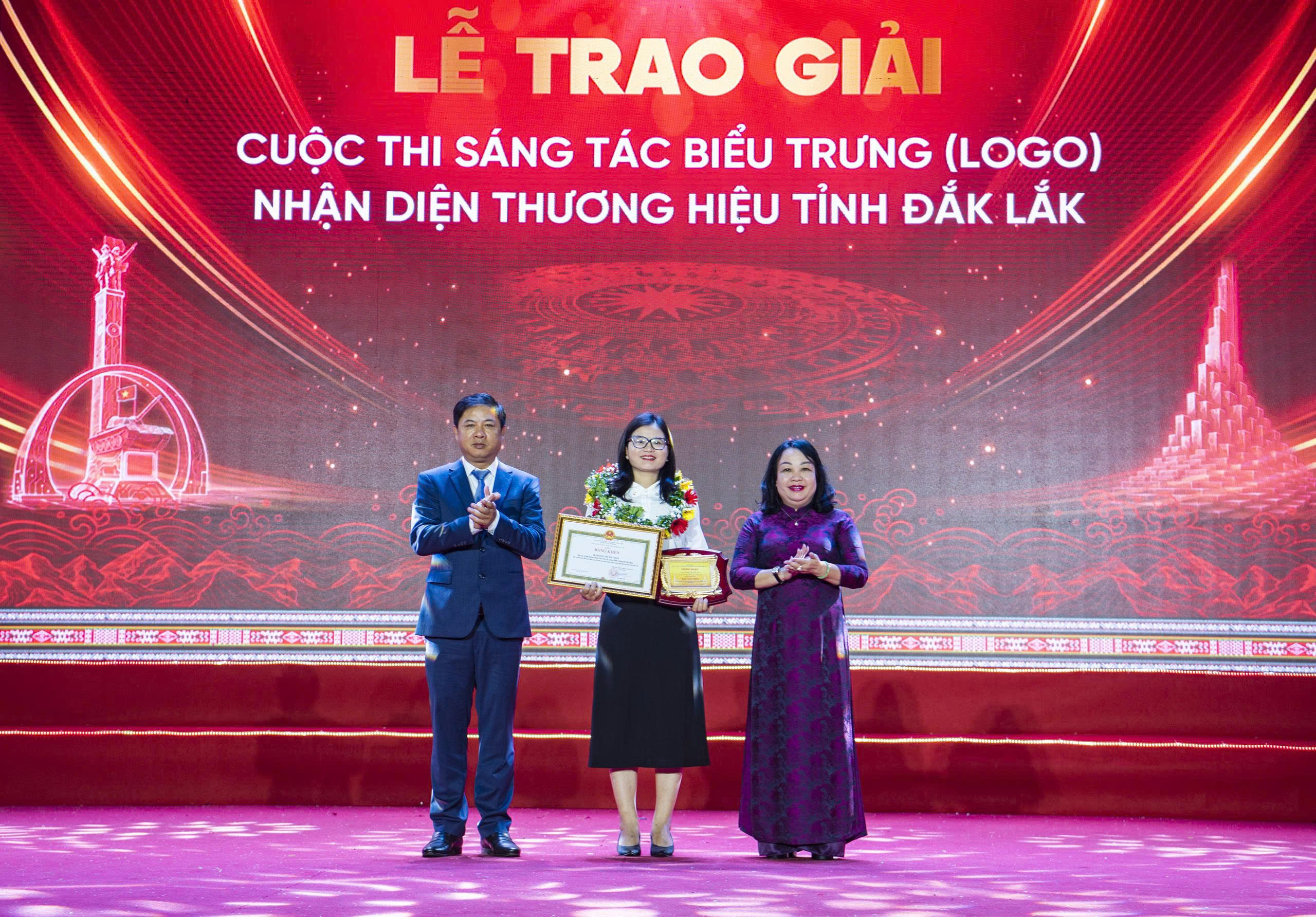 Tác giả Hoàng Thị Thu Thảo đạt giải Nhất Cuộc thi sáng tác biểu trưng nhận diện thương hiệu tỉnh Đắk Lắk